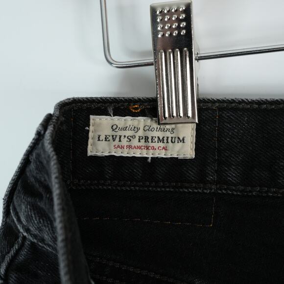 Levis 501 Shorts Womens 32x2 Black Distressed Cut Off Premium Denim Button Fly - Picture 4 of 12